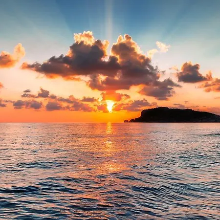 Saritas Only Family Concept 酒店 4*