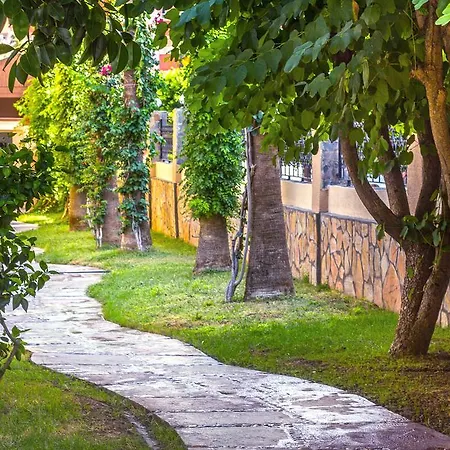 酒店 Saritas Only Family Concept