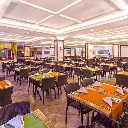 Saritas Only Family Concept 酒店 4*